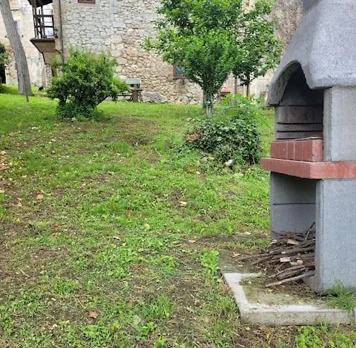 Il Rifugio Del Cacciatore / The Hunter's Shelter